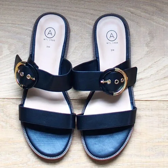 A MTL 1980 NWOT Sandal Flats w Buckle